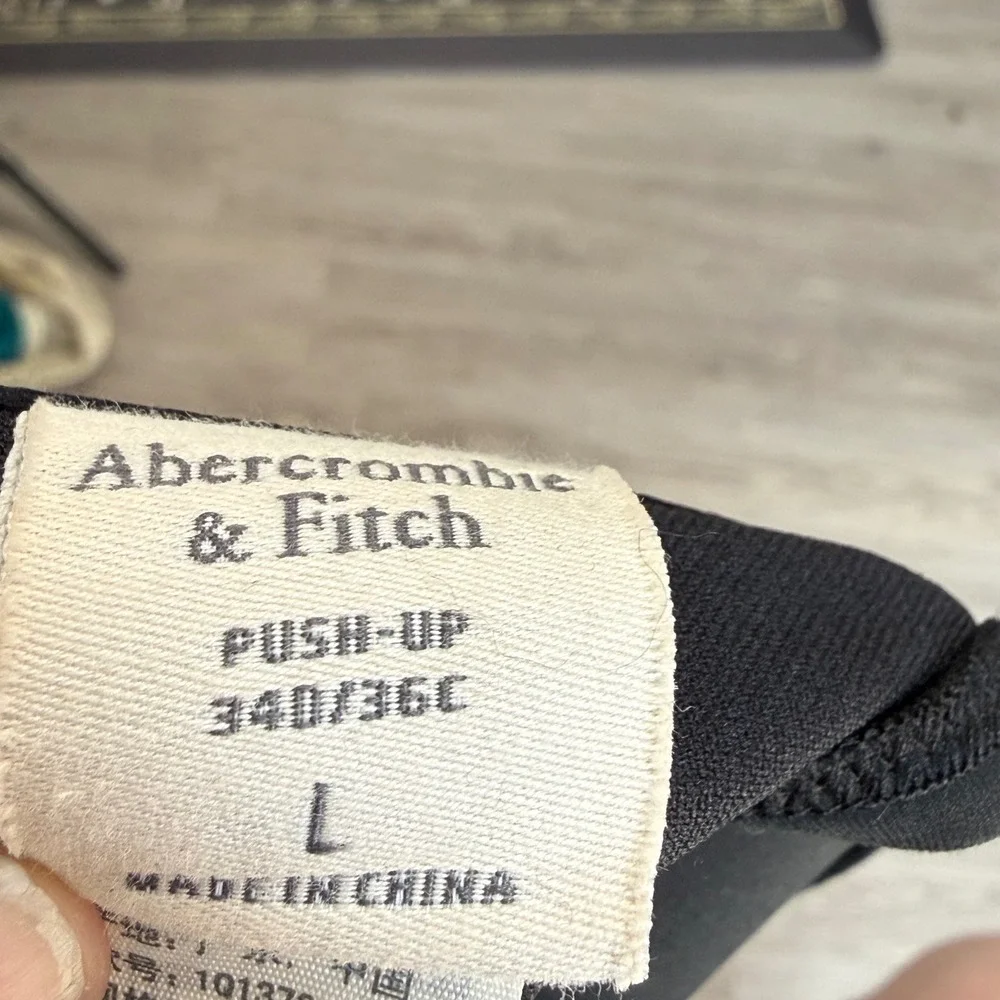 Abercrombie & Fitch Black Push‎ Up Bikini Top 34D/36C Large Strappy Back